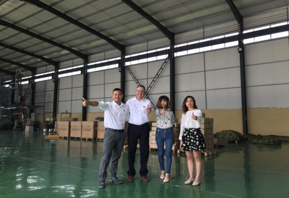 欧洲代表团参考考察河北兹尔防火套管生产基地